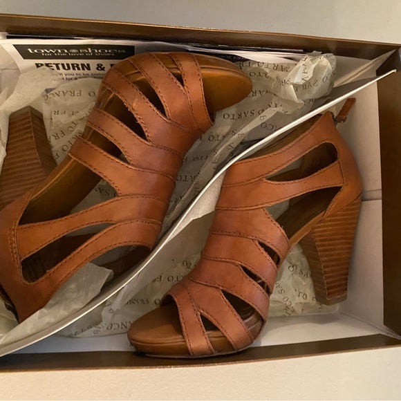 Franco Sarto sandals size 6 - Picture 8 of 8